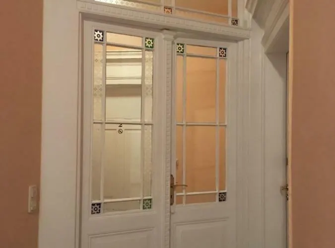 No. 55 Πανσιόν